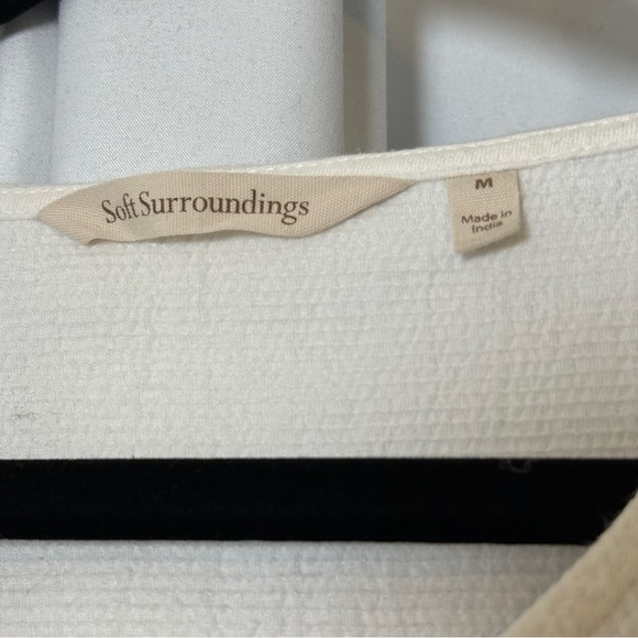 Soft Surroundings Embroidered Tunic Top White Red Pink Size Medium Boho - Picture 2 of 11